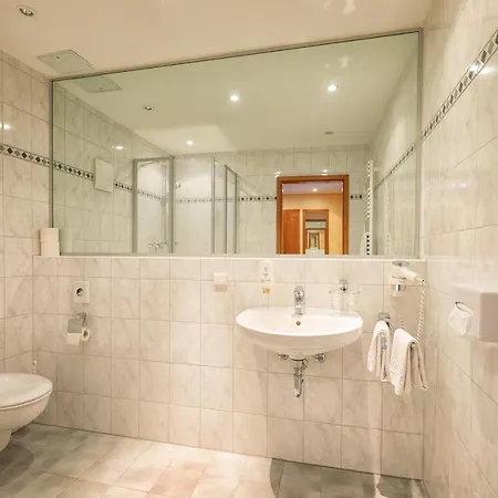 维恩豪斯格列伯餐厅酒店 酒店