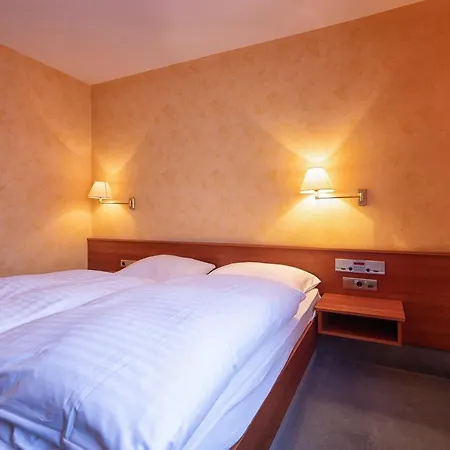 维恩豪斯格列伯餐厅酒店 酒店 3*