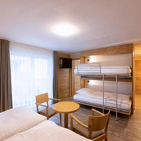 Hotel-restaurant Weinhaus Grebel Hotel 3*