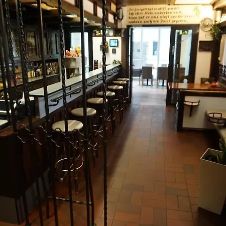 维恩豪斯格列伯餐厅酒店