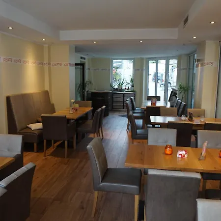 维恩豪斯格列伯餐厅酒店 酒店 3*