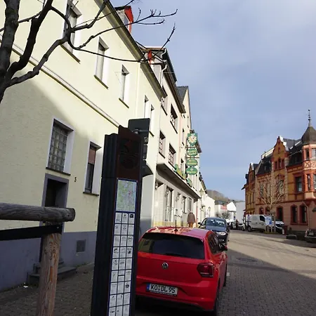 호텔 Hotel-restaurant Weinhaus Grebel