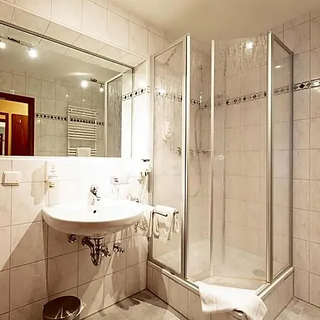 호텔 Hotel-restaurant Weinhaus Grebel